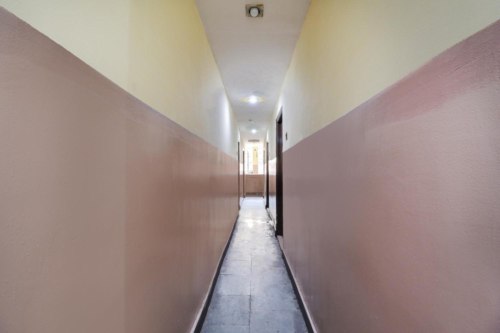Spot On Hotel Sai Ashirwad Residency Hyderabad Esterno foto